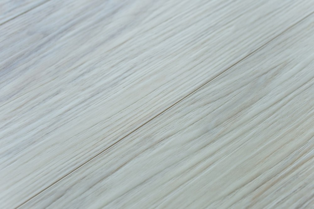 Замковая ПВХ плитка "Art Tile" Клён Жемчужный (1220*152*5 мм) — купить в Березовском