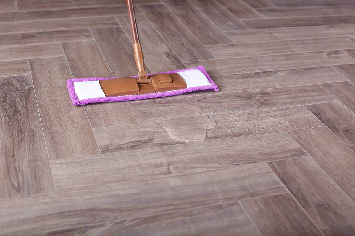 Замковая ПВХ плитка "Aberhof" Carmelita 1862 (615*123*5 мм) — купить в Березовском