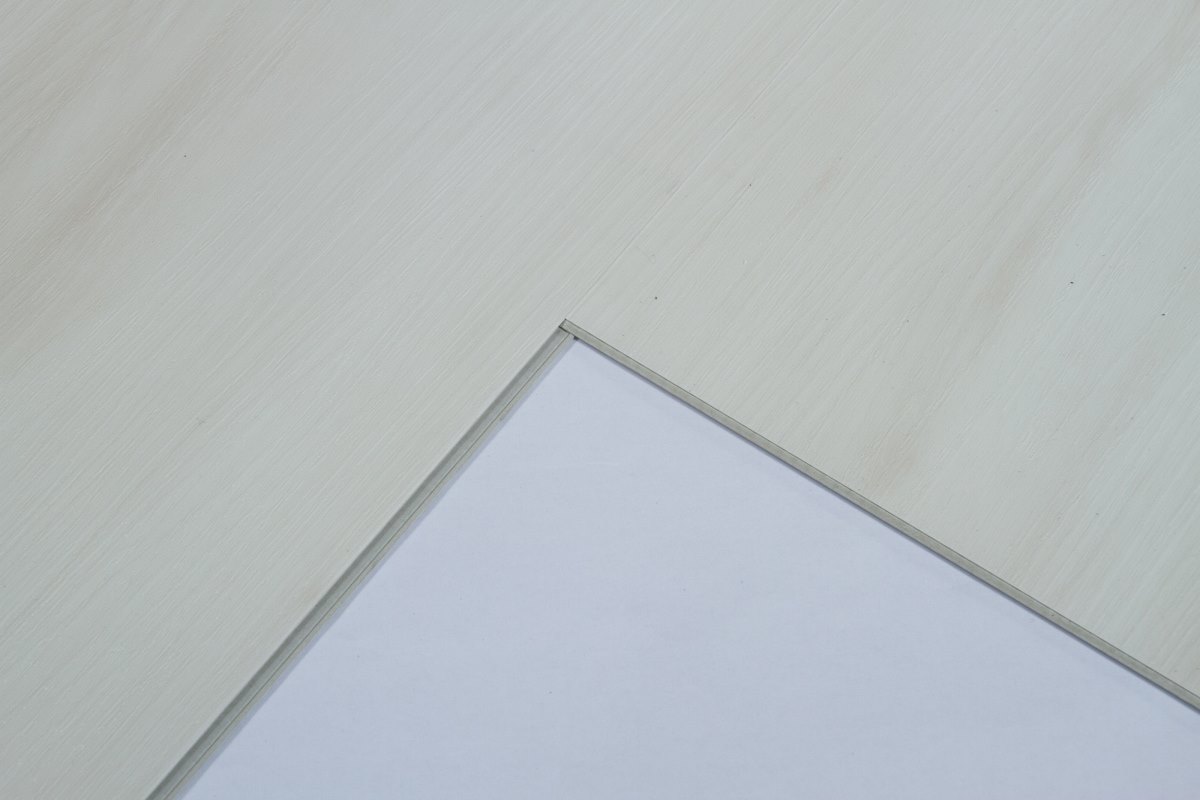 SPC ламинат "OneFloor" ЕСО 5055 (4V фаска) (1220*184*4 мм) — купить в Березовском