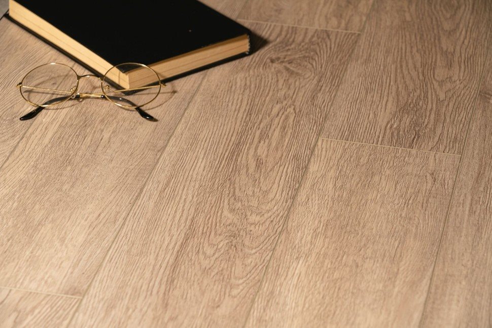 Виниловый ламинат "Bonkeel" Style Дуб Гарднер (1200*125*4 мм) — купить в Березовском